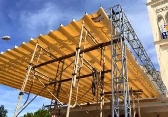 Mái Xếp Sân Thượng Giá Rẻ: Giải Pháp Tối Ưu Chi Phí và An Toàn Tuyệt Đối